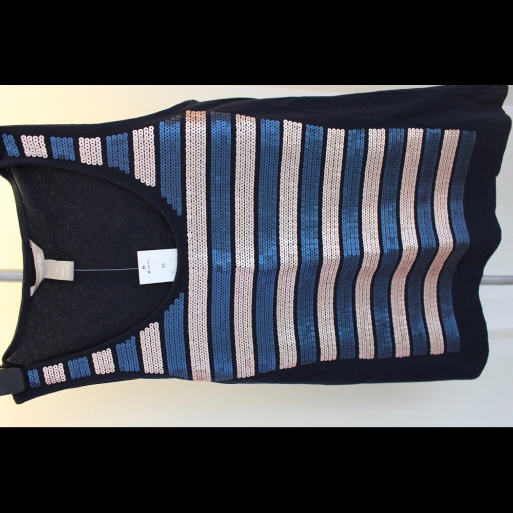 NWT Banana Republic XS sequin top